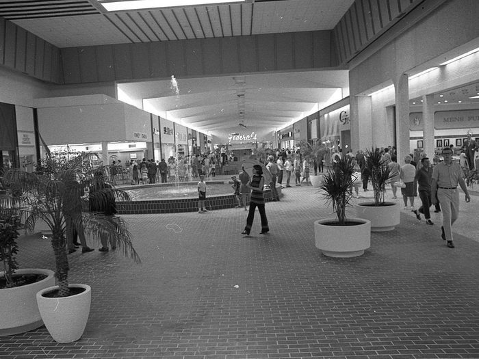 Lansing Mall - Vintage Photo (newer photo)